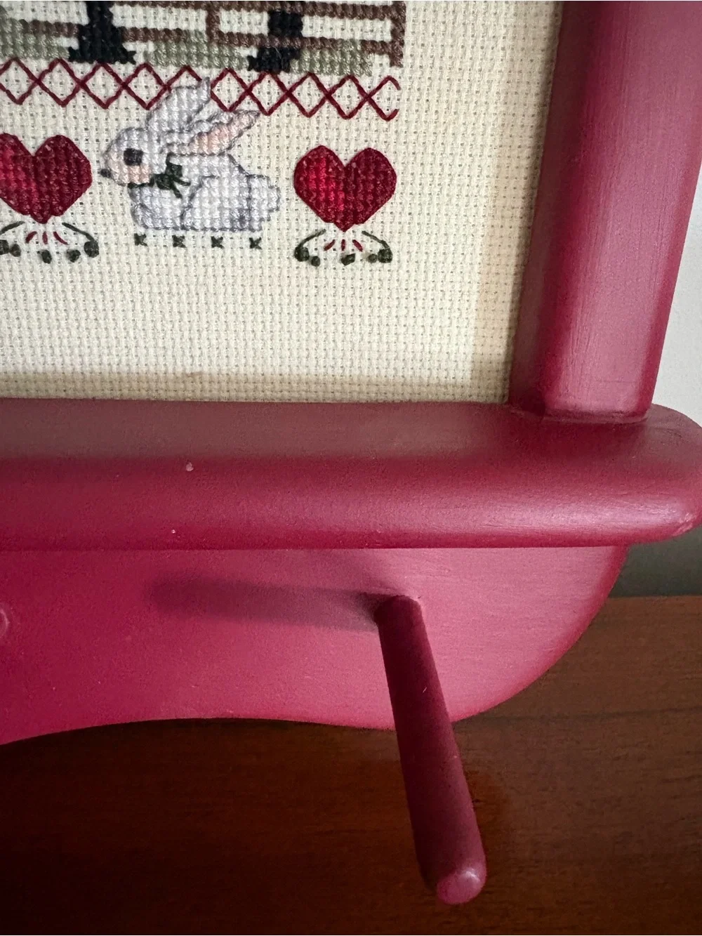 VintageCountry Cross-Stitch Peg Wall Rack Bunny Tree House Decor Red